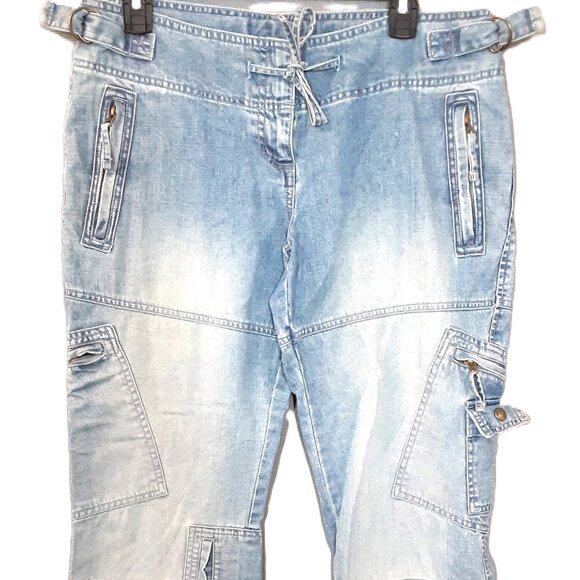 The Limited Woman's Cargo Size 8 Capri jeans, Zip Pockets, Blue jean capri - Picture 1 of 12